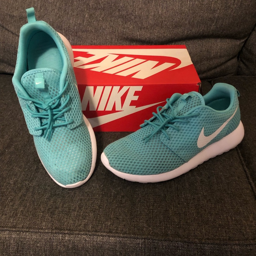 NIKE ROSHE ONE BR